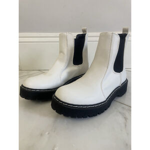 Sincerely Jules Womens Hippie Slip-On Lug Sole Boots, Size 8, Black & White, EUC